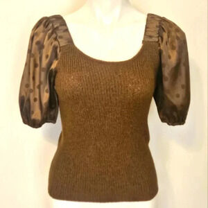 E&M Polka-dot Puff Sleeve Top